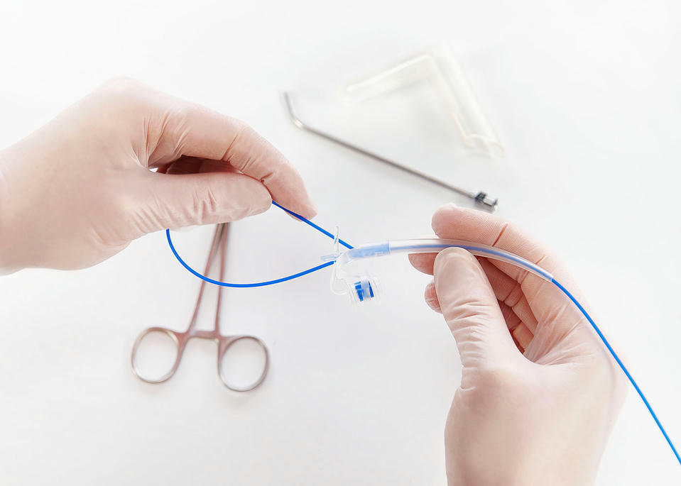 atos-medical-provox-vega-puncture-set-hands-5x7